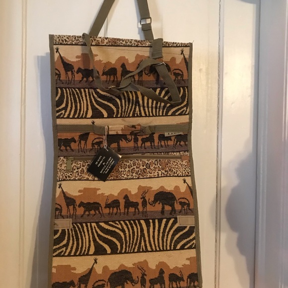 PIONEER set travel luggage bag 4pc ( lcheck in lagguge & rolling ,2 tote bags ) - Picture 10 of 15